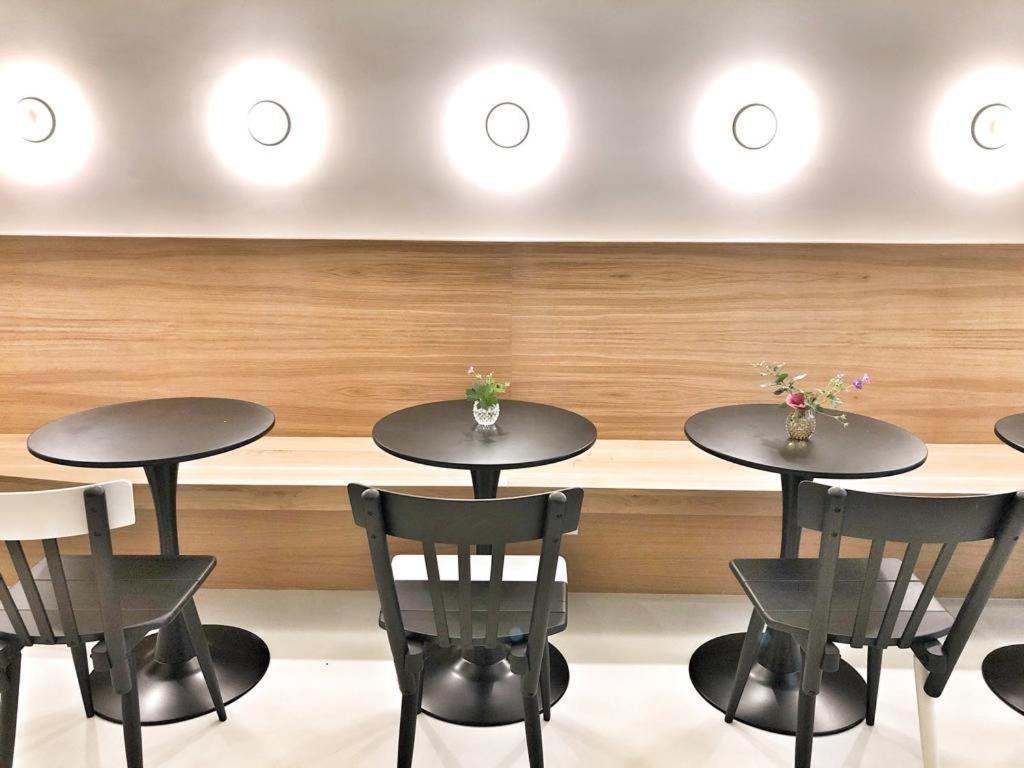 Grosszuegiges Apartment Mit Lounge Naehe Naschmarkt فيينا المظهر الخارجي الصورة
