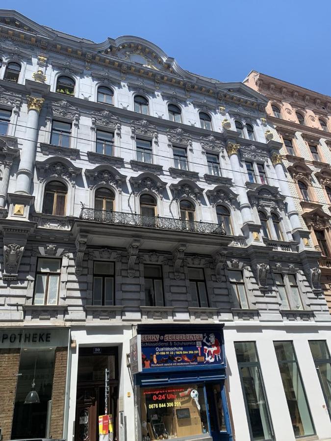 Grosszuegiges Apartment Mit Lounge Naehe Naschmarkt فيينا المظهر الخارجي الصورة